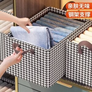 Boîte de rangement pour vêtements
