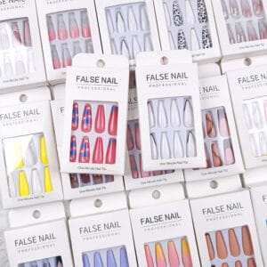 Coffret surprise aléatoire, nail art à porter, capsules à ongles jetables pour un usage quotidien, détachables, polyvalentes, pour les déplacements.