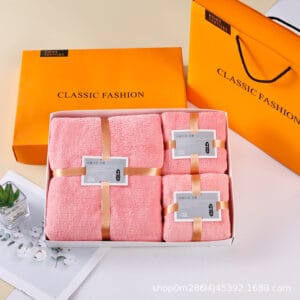Coffret cadeau de trois serviettes en polaire corail
