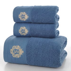 Ensemble de trois serviettes de toilette et de bain en pur coton